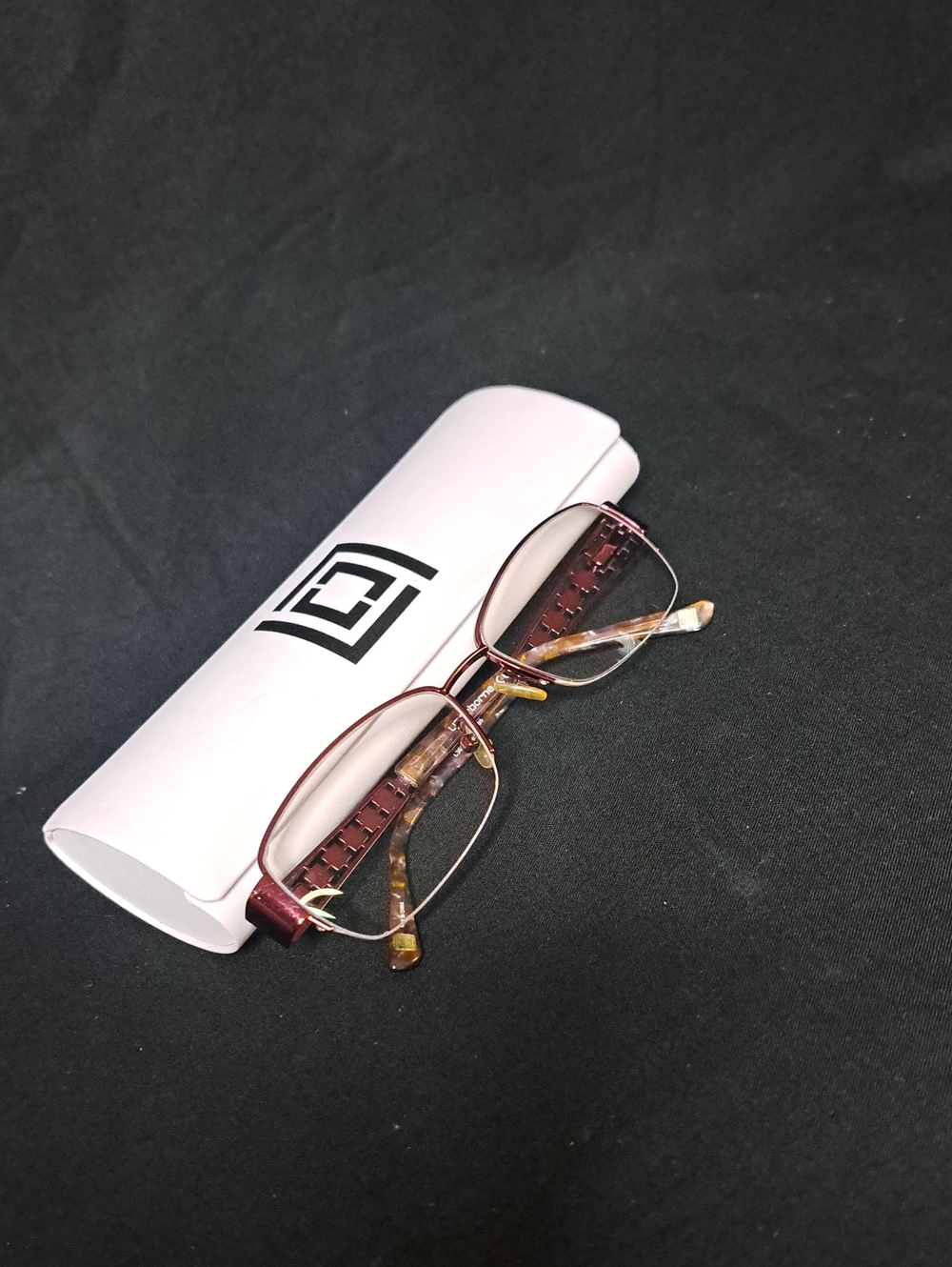 LIZ CLAIBORNE Eyeglass Frame And Case